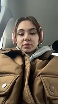 LunaMillie online show from 9, 1, 2026