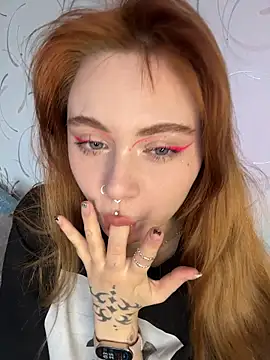 LunaMillie online show from 28, 2, 2026