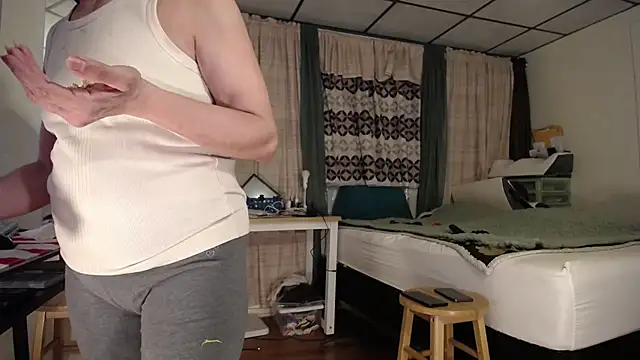 Snapshot of ANALTRAINING4U2 chatting on 1, 3, 2025 ANALTRAINING4U2 online show from 1, 3, 2025