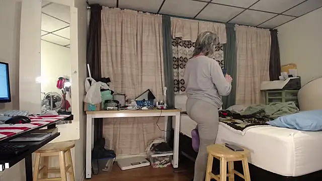 Snapshot of ANALTRAINING4U2 chatting on 2, 3, 2025 ANALTRAINING4U2 online show from 2, 3, 2025