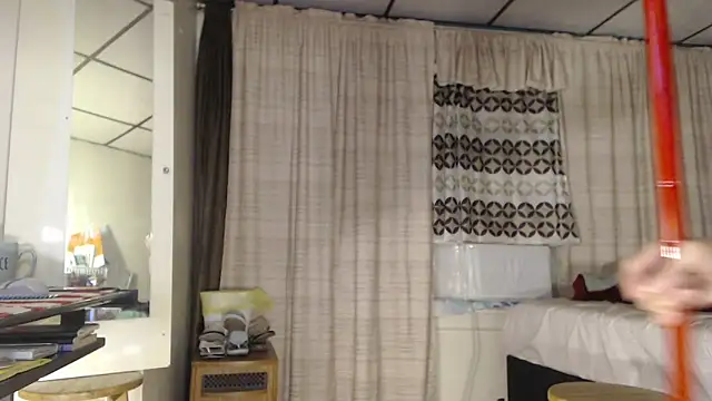 Snapshot of ANALTRAINING4U2 chatting on 27, 10, 2025 ANALTRAINING4U2 online show from 27, 10, 2025