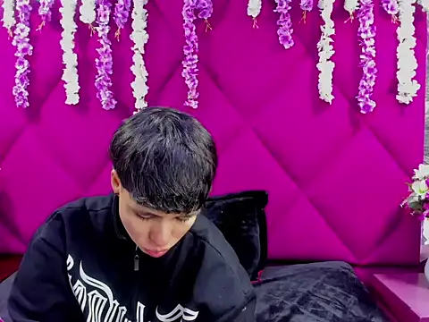 Snapshot of Bruno_Cruzz chatting on 26, 9, 2025 Bruno Cruzz online show from 26, 9, 2025