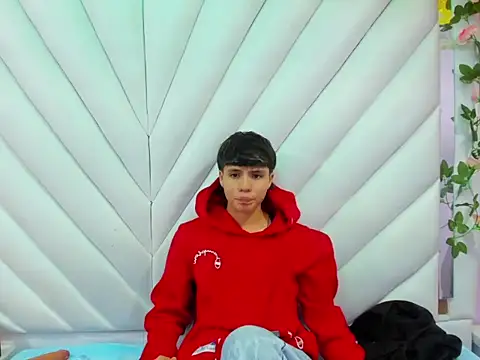 Snapshot of Bruno_Cruzz chatting on 2, 10, 2025 Bruno Cruzz online show from 2, 10, 2025