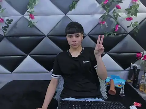 Snapshot of Bruno_Cruzz chatting on 7, 11, 2025 Bruno Cruzz online show from 7, 11, 2025