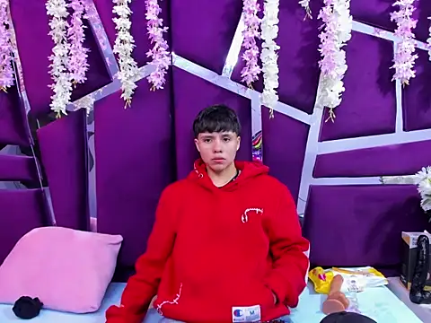 Snapshot of Bruno_Cruzz chatting on 21, 11, 2025 Bruno Cruzz online show from 21, 11, 2025