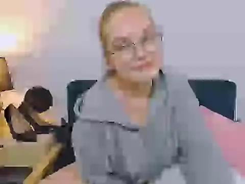 AliceCrazy69 online show from 17, 11, 2025