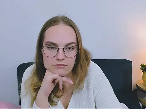 AliceCrazy69 online show from 18, 12, 2025