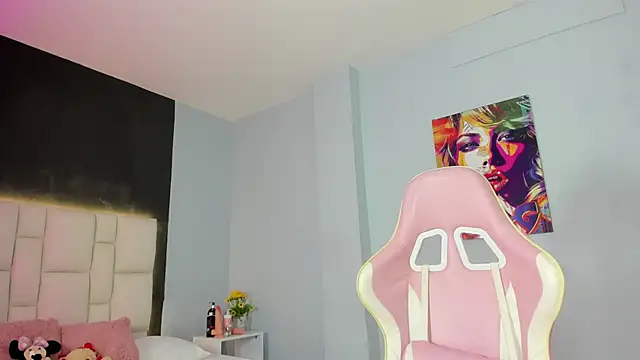 Snapshot of SammyRose_ chatting on 4, 10, 2025 SammyRose online show from 4, 10, 2025