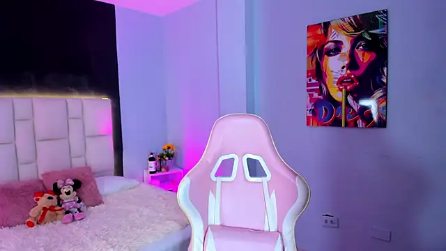 Snapshot of SammyRose_ chatting on 15, 10, 2025 SammyRose online show from 15, 10, 2025