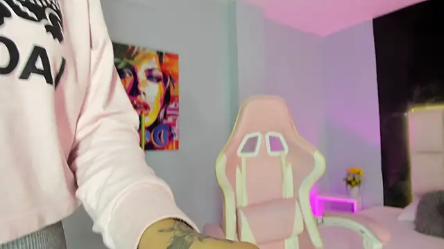 Snapshot of SammyRose_ chatting on 12, 11, 2025 SammyRose online show from 12, 11, 2025