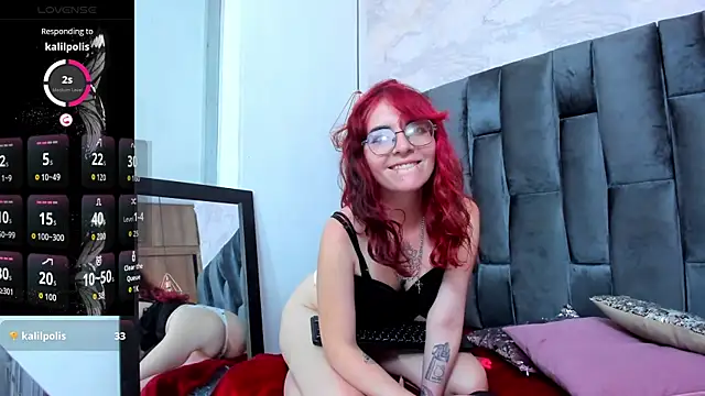 Snapshot of AfroditaLeclair chatting on 5, 5, 2026 AfroditaLeclair online show from 5, 5, 2026