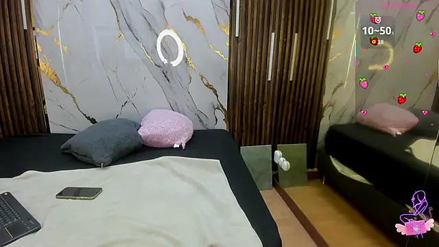 VictoriaDuart online show from 2, 11, 2025