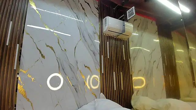 VictoriaDuart online show from 10, 4, 2026