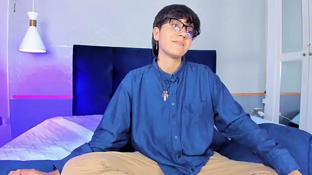 Tsuki Maru online show from 3, 10, 2025