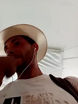 Snapshot of AlphaAlterX chatting on 25, 2, 2026 AlphaAlterX online show from 25, 2, 2026