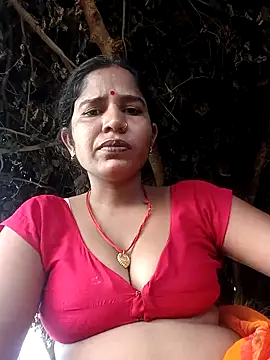 Snapshot of Hot_Seema83 chatting on 30, 9, 2025 Hot Seema83 online show from 30, 9, 2025