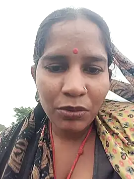 Snapshot of Hot_Seema83 chatting on 28, 10, 2025 Hot Seema83 online show from 28, 10, 2025