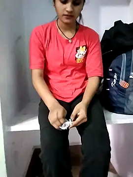 Snapshot of Student_girl2 chatting on 28, 10, 2025 Student girl2 online show from 28, 10, 2025