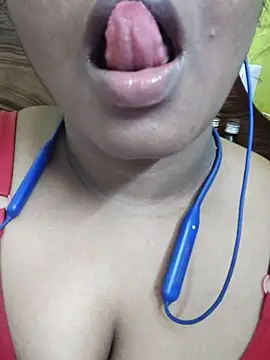 Snapshot of Tamil_Kaamini_Times chatting on 4, 11, 2025 Tamil Kaamini Times online show from 4, 11, 2025