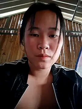 Snapshot of ALIENHR38 chatting on 8, 11, 2025 ALIENHR38 online show from 8, 11, 2025