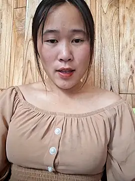 Snapshot of ALIENHR38 chatting on 12, 11, 2025 ALIENHR38 online show from 12, 11, 2025