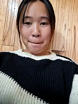 Snapshot of ALIENHR38 chatting on 12, 11, 2025 ALIENHR38 online show from 12, 11, 2025