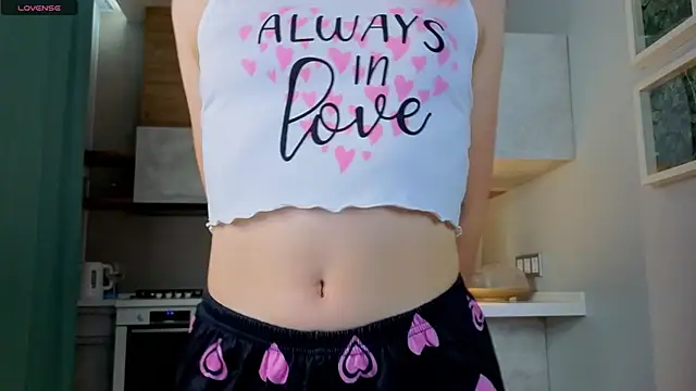 JuliannaWenger online show from 21, 10, 2025