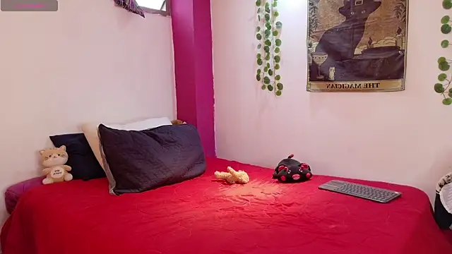 Snapshot of rosse_dredd chatting on 7, 1, 2026 rosse dredd online show from 7, 1, 2026