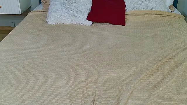 Evie Vall online show from 16, 11, 2025