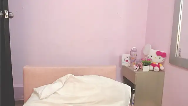 Snapshot of kiity_horny_ chatting on 18, 11, 2025 kiity horny online show from 18, 11, 2025