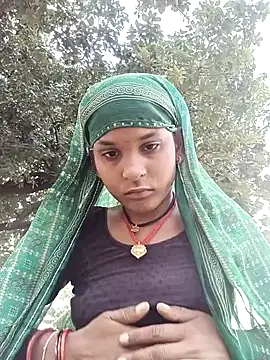 Snapshot of Idhika_Jha chatting on 28, 9, 2025 Idhika Jha online show from 28, 9, 2025