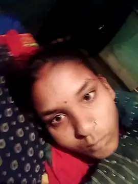 Snapshot of Idhika_Jha chatting on 8, 10, 2025 Idhika Jha online show from 8, 10, 2025