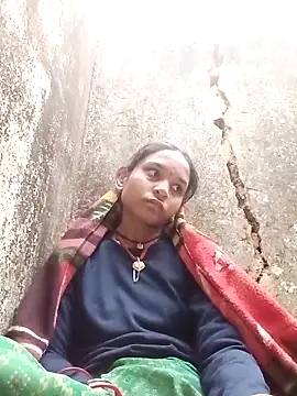 Snapshot of Idhika_Jha chatting on 27, 11, 2025 Idhika Jha online show from 27, 11, 2025