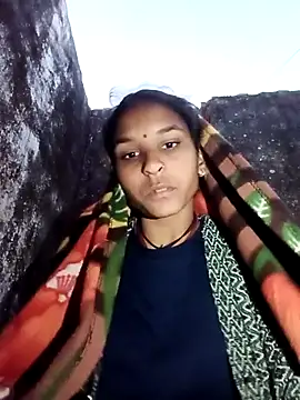 Snapshot of Idhika_Jha chatting on 28, 11, 2025 Idhika Jha online show from 28, 11, 2025