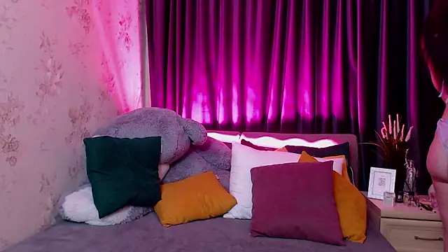 Nina Blum  online show from 29, 3, 2026