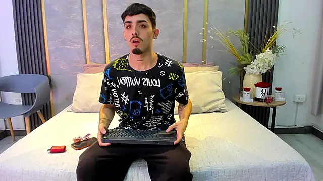 NikoStone  online show from 24, 10, 2025