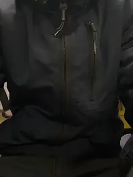 Snapshot of bmwe71 chatting on 10, 2, 2026 bmwe71 online show from 10, 2, 2026