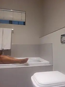 Snapshot of trickyOne chatting on 20, 12, 2025 trickyOne online show from 20, 12, 2025