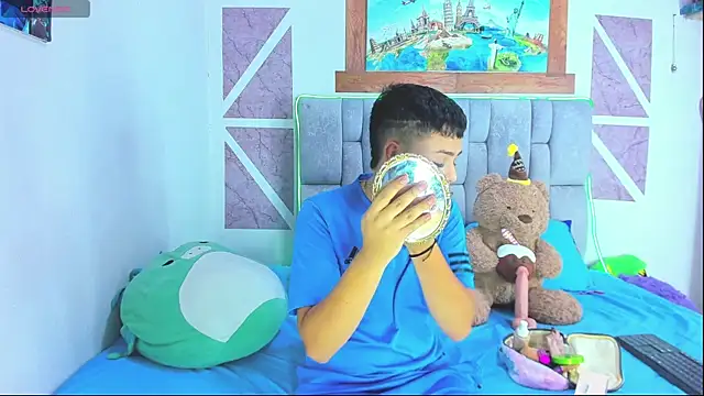 Snapshot of christopher_Hot chatting on 26, 2, 2026 christopher Hot online show from 26, 2, 2026