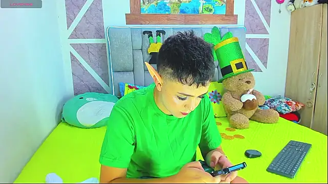 Snapshot of christopher_Hot chatting on 17, 3, 2026 christopher Hot online show from 17, 3, 2026