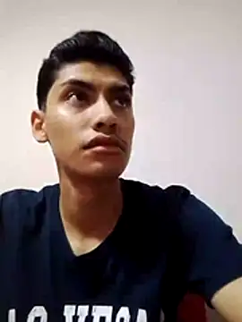 aispuro8505 online show from 5, 12, 2025