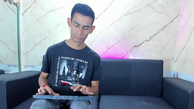 Golldens Dreamss online show from 18, 9, 2025