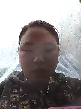 may-squirl online show from 17, 11, 2025