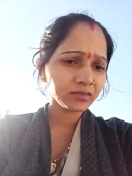 Snapshot of Jooli_xx chatting on 8, 11, 2025 Jooli xx online show from 8, 11, 2025