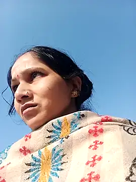 Snapshot of Jooli_xx chatting on 9, 11, 2025 Jooli xx online show from 9, 11, 2025