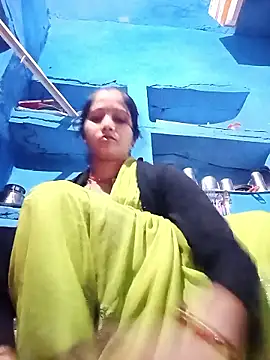 Jooli xx online show from 4, 3, 2026