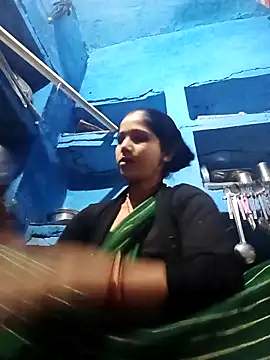 Jooli xx online show from 10, 3, 2026