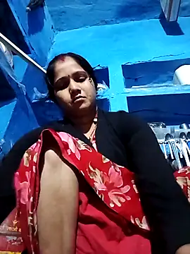 Jooli xx online show from 17, 4, 2026