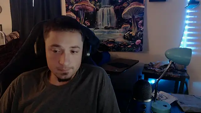 Snapshot of YoBlezz chatting on 11, 9, 2025 YoBlezz online show from 11, 9, 2025