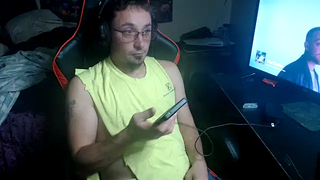 Snapshot of YoBlezz chatting on 1, 11, 2025 YoBlezz online show from 1, 11, 2025